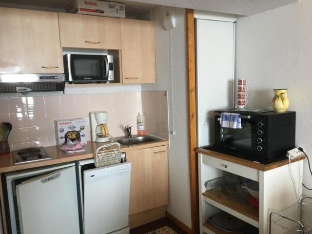 Appartement 4 Personnes Avec Piscine, Wifi, Garage Besse-et-Saint-Anastaise Exterior photo